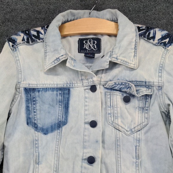 Rock & Republic Women's Hitchhiker Denim Jean Jacket Blue Small Light Wash - Picture 3 of 14